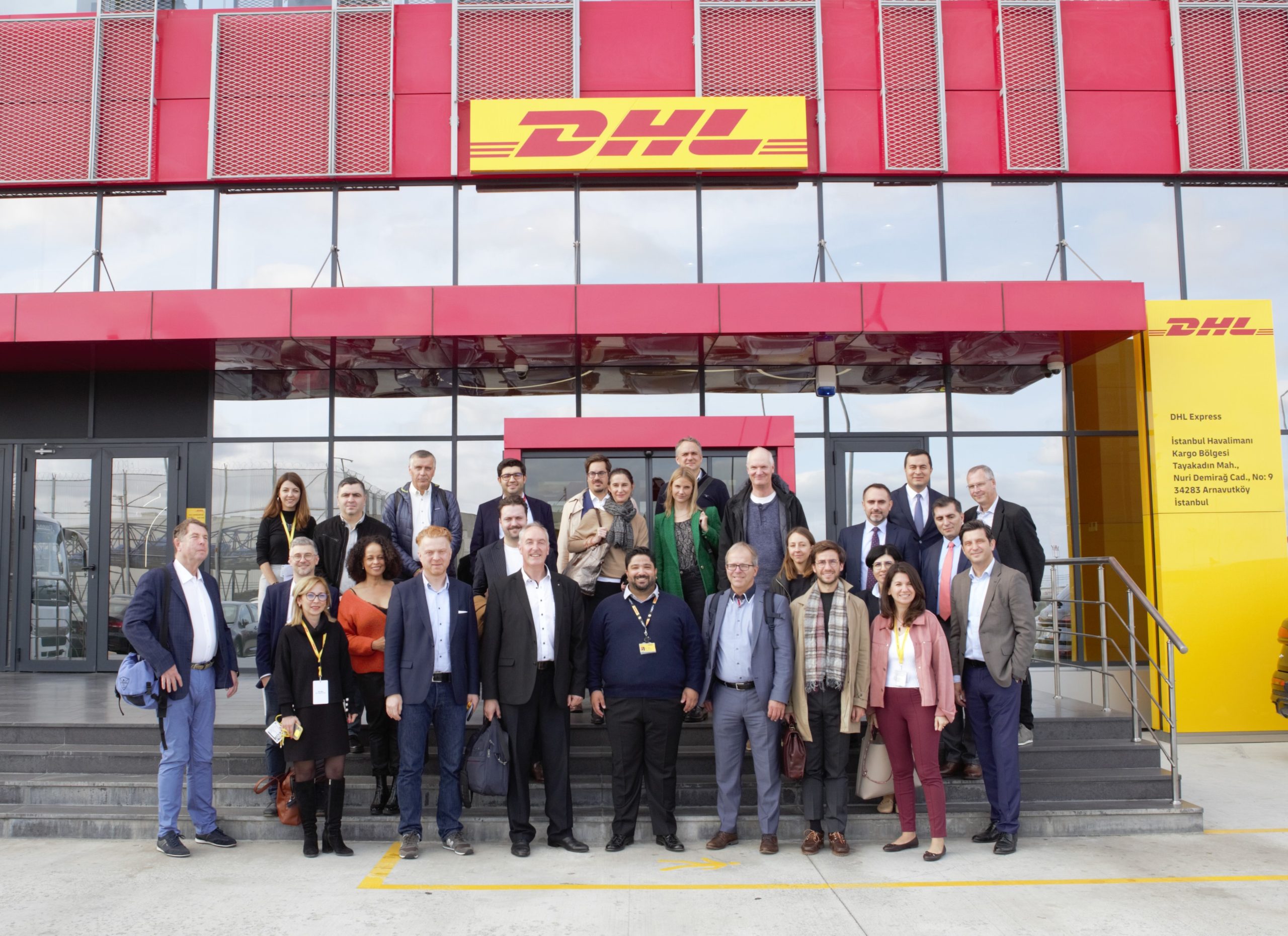 Alman basın mensupları ve fikir liderleri DHL Express Türkiye’nin İstanbul Havalimanı’ndaki operasyon merkezini ziyaret etti