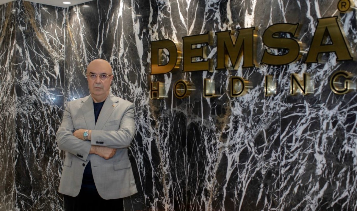 Demsa Holding yönetim kurulu Başkanı Dr. Hüseyin Demir, Ağrı ili- Taşlıçay ilçesi -Kumluca köyü, Şehit Uzman Çavuş Hüseyin Kaya İlkokulunda okuyan 314 öğrenciye eğitim materyallerinden oluşan hediyeler gönderdi.