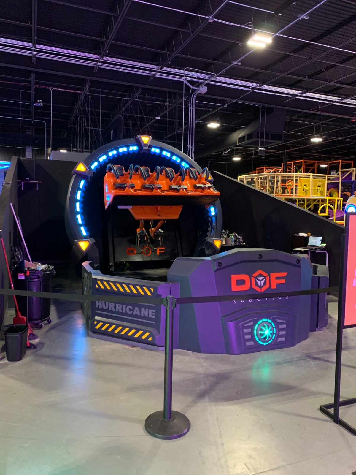 ZAMAN VE MEKÂN SINIRLARINI AŞAN ROLLER COASTER DENEYİMİ: HURRICANE