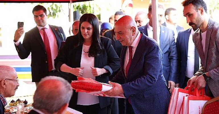 Gönül Köşkü’nde Yaşlılar Günü kutlandı Gönül Köşkü’nde Yaşlılar Günü kutlandı