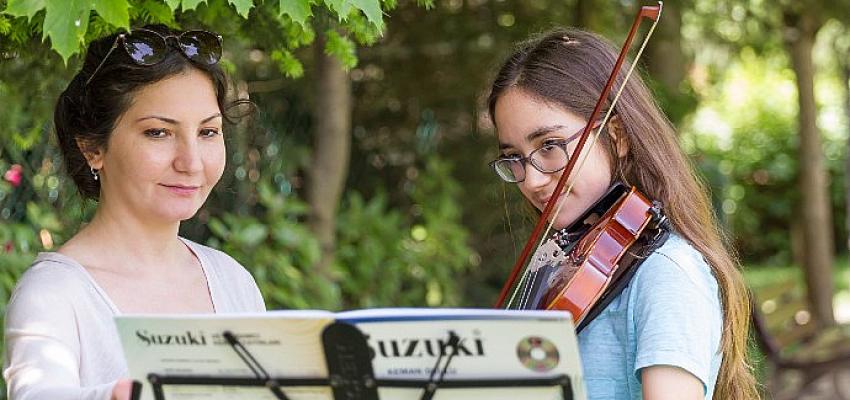 Hisar Okulları’nın her yaş grubundan öğrenciye yönelik düzenlediği, kendilerini spordan sanata 5 farklı branşta geliştirebilecekleri Hisar Akademi Göktürk’te başlıyor.