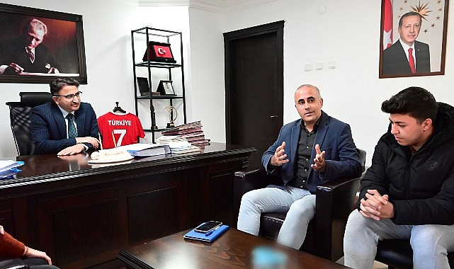 Öğrencilerden Kaymakam Çam’a ziyaret Öğrencilerden Kaymakam Çam’a ziyaret