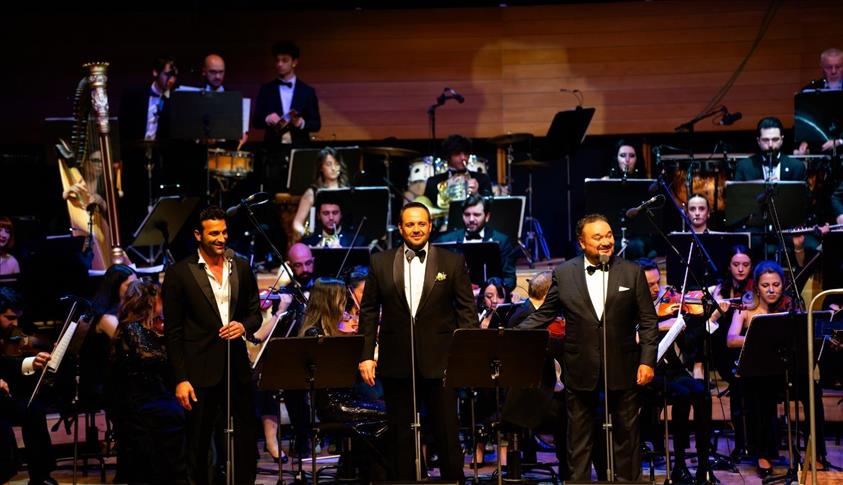 Limak Filarmoni Orkestrası yılın ikinci konserini İzmir’de verdi