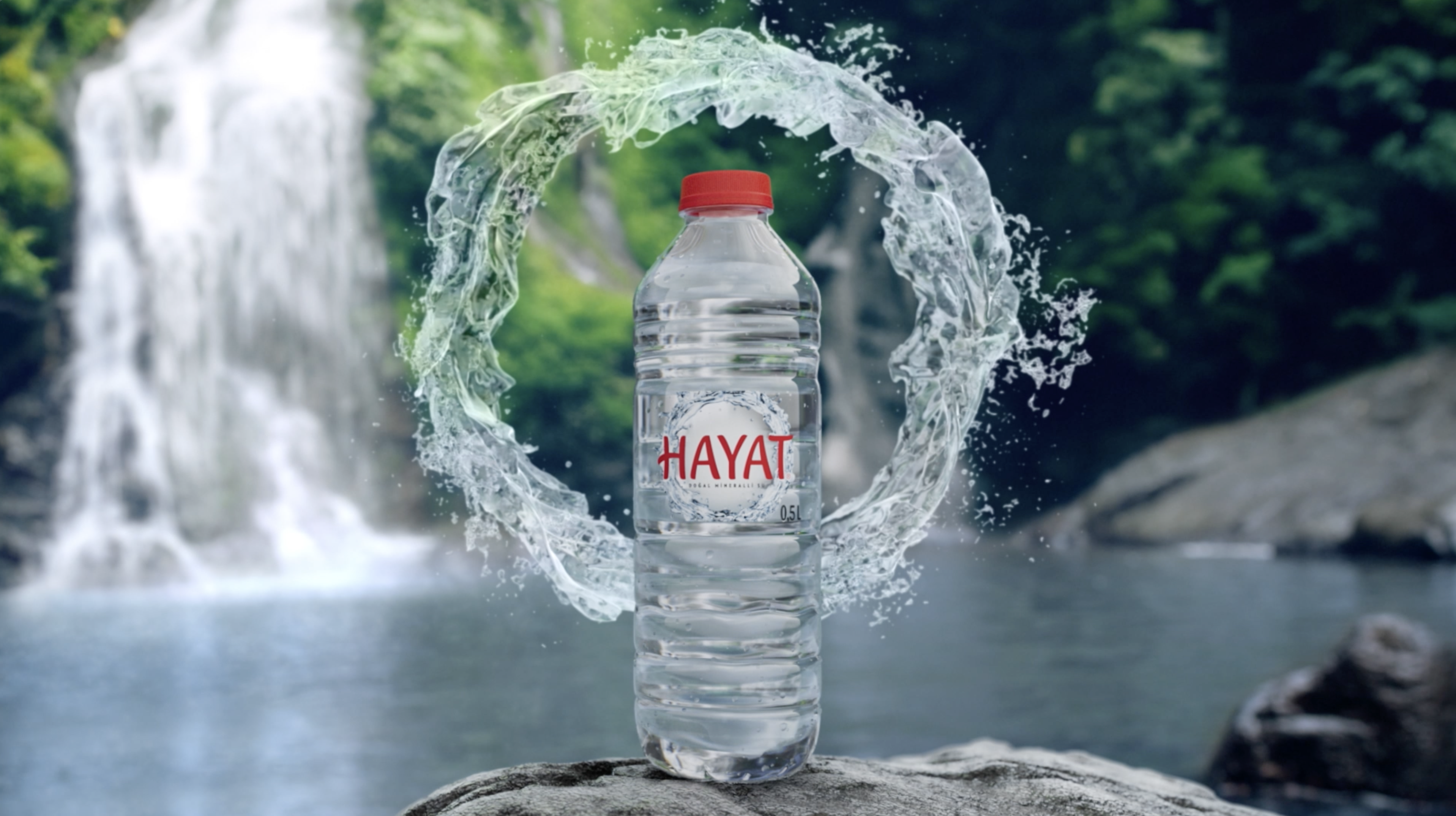 HAYAT Su’dan YENİ REKLAM KAMPANYASI: “Hayat Kaynağım”  %100 doğal mineralli suyu tüketiciyle buluşturan Hayat Su,   yeni reklam kampanyası “Hayat Kaynağım”ı yayınladı. 