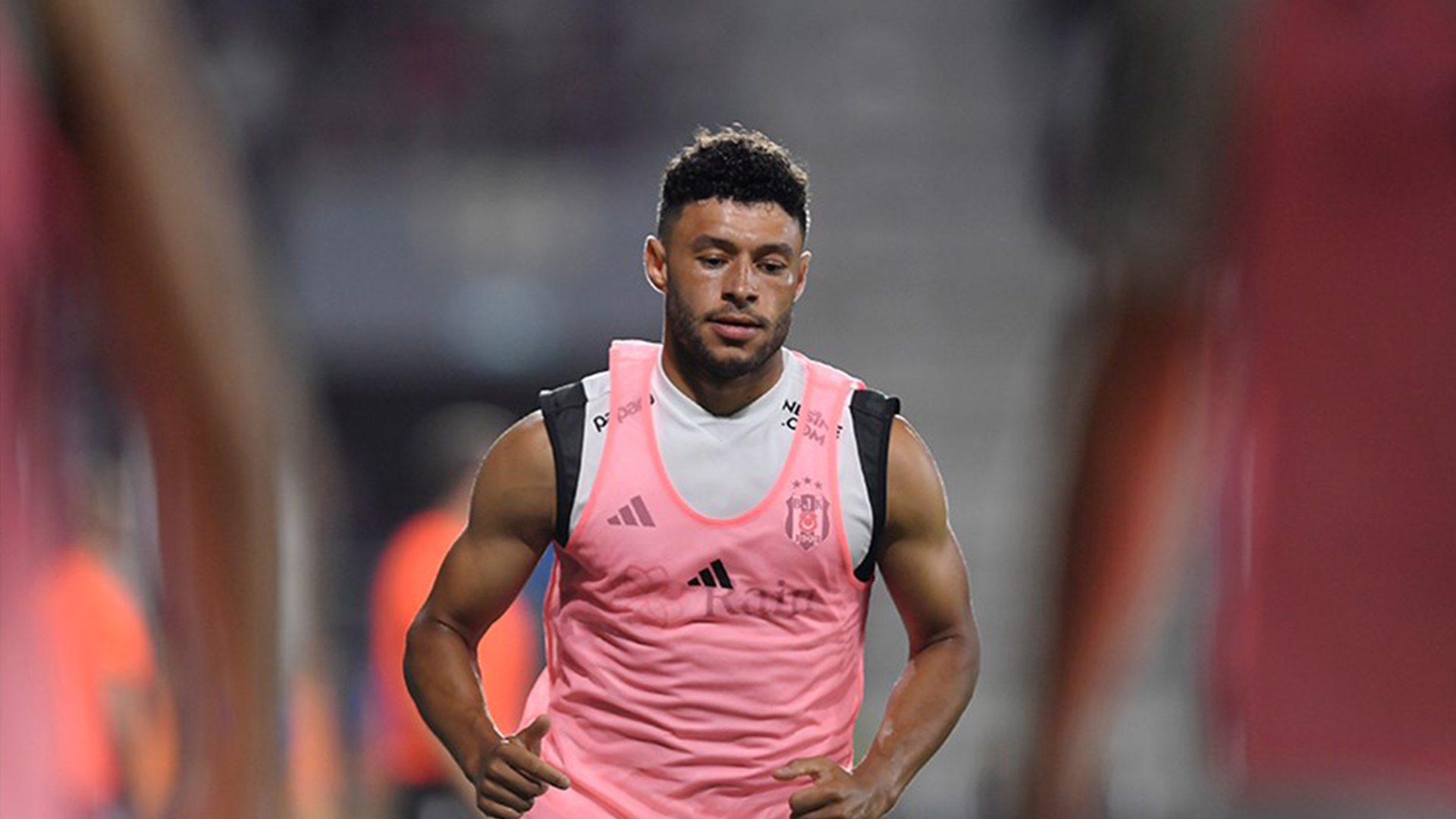 Alex Oxlade-Chamberlain’den Beşiktaş’a iyi haber.