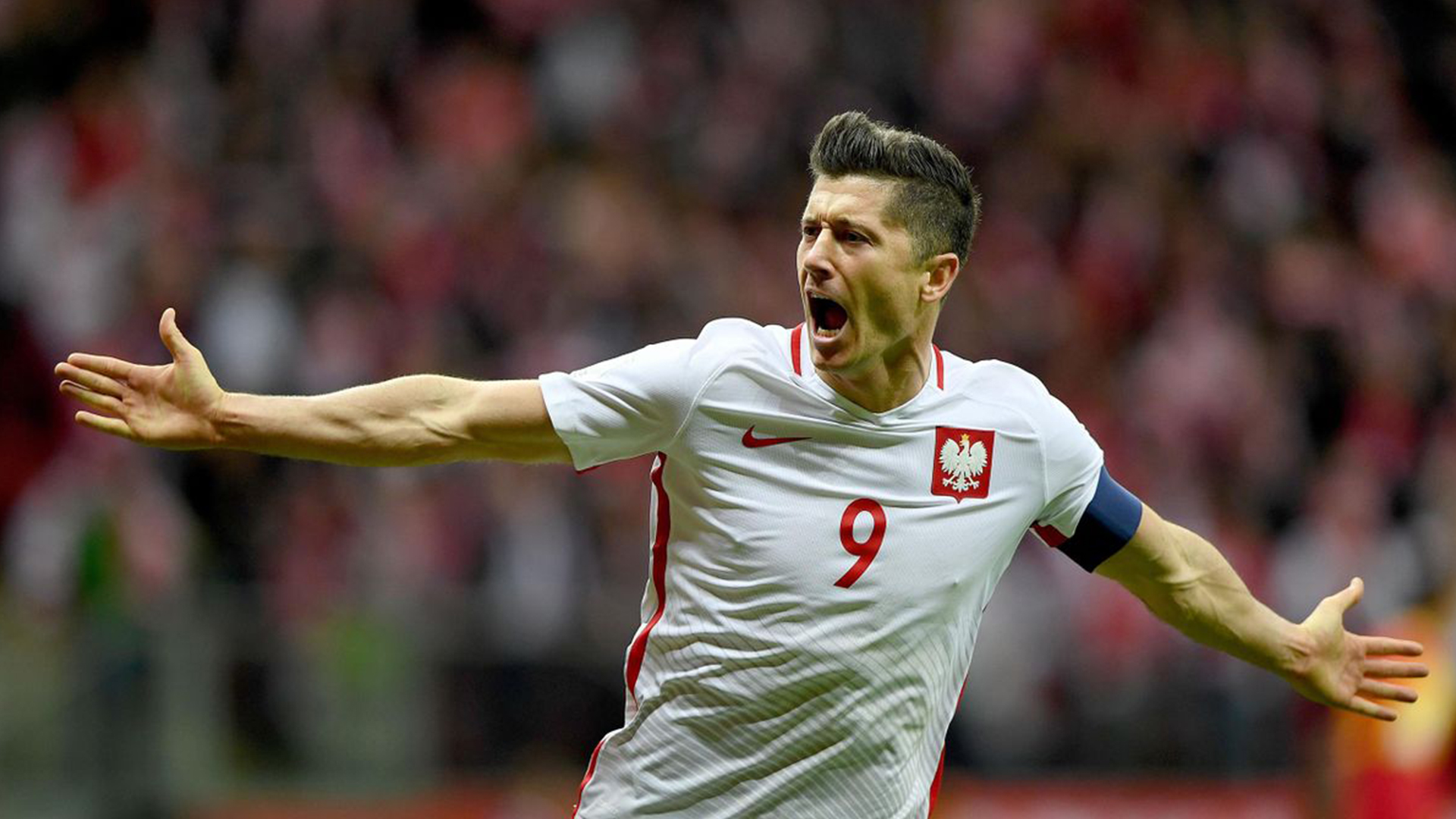 Lewandowski’ye servet teklif ediyorlar.