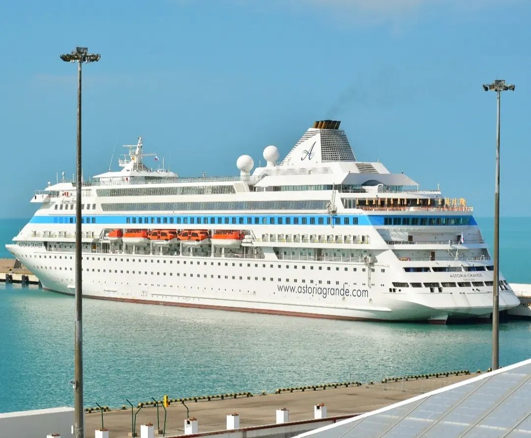 Turizm Haftası’nda açıklama yapan Camelot Maritime Başkanı Çavuşoğlu  100 MİLYON TURİST, 100 MİLYAR DOLAR HEDEFİNE ULAŞMALIYIZ!