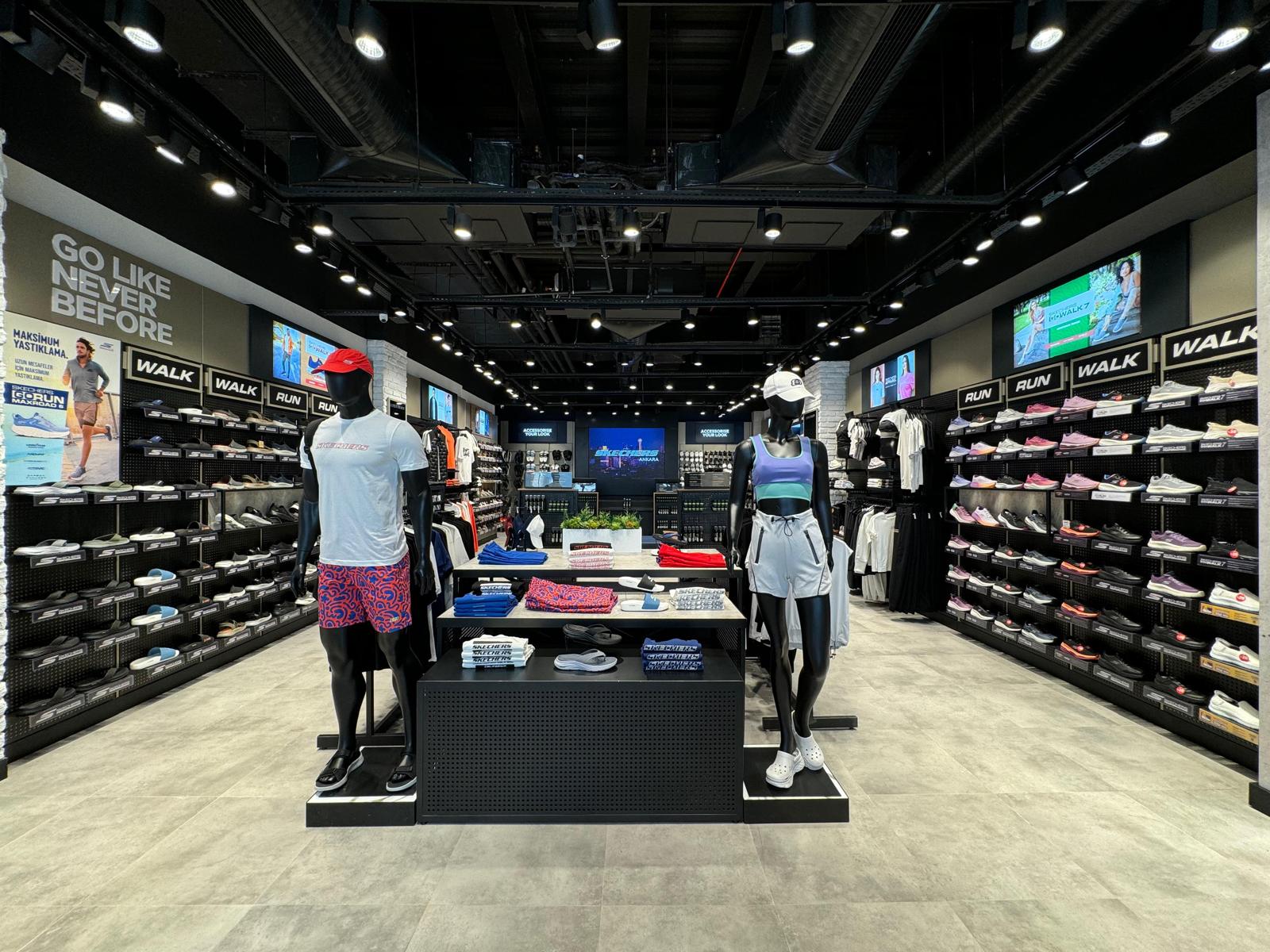 SKECHERS YENİ MAĞAZALARININ KAPILARINI AÇMAYA DEVAM EDİYOR