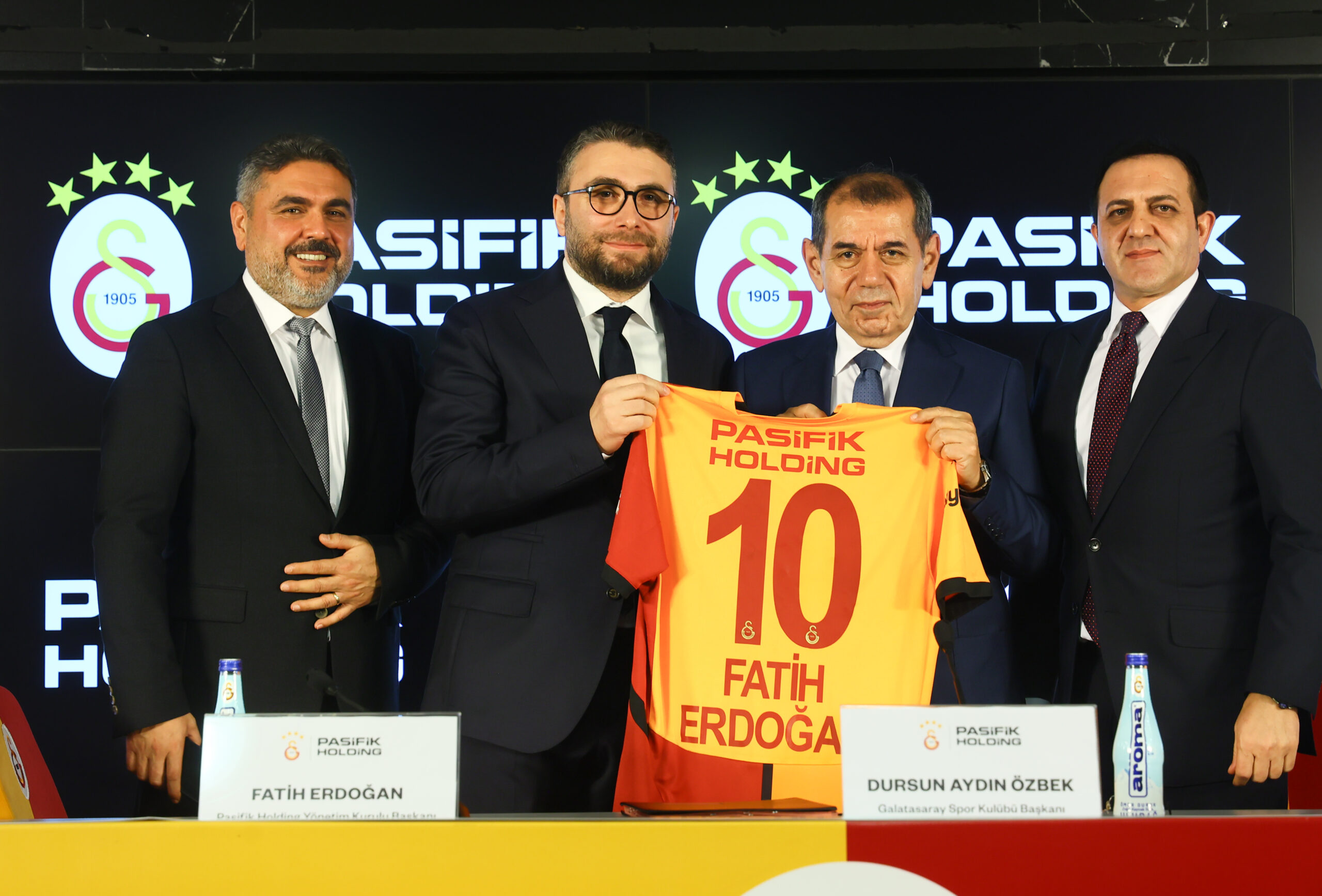 Pasifik Holding Galatasaray Futbol A Takımı’na  forma sırt sponsoru oldu