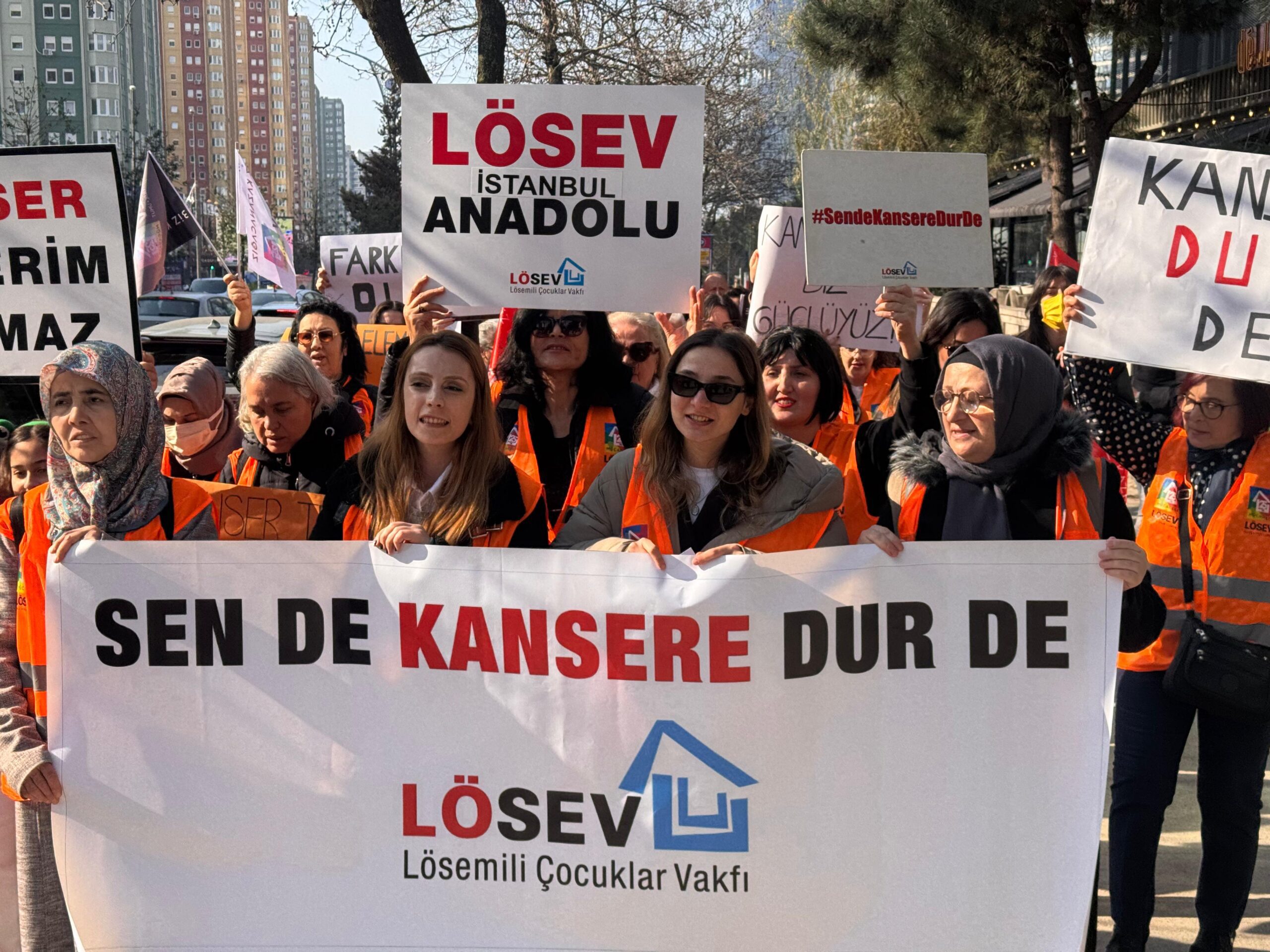 LÖSEV’DEN KANSER İLE MÜCADELEDE TOPLUMSAL DAYANIŞMA ÇAĞRISI