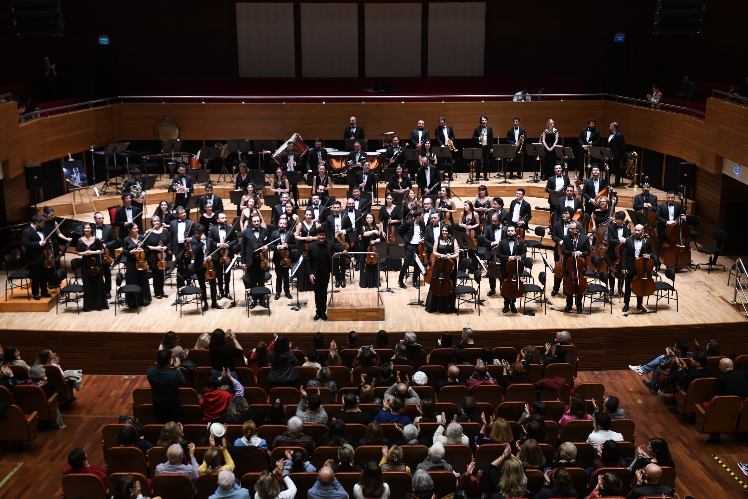 Tekfen Filarmoni, yeni yılın ilk turnesinde İzmir ve İstanbul’un ardından Taşkent ve Semerkand’da konserler verdi