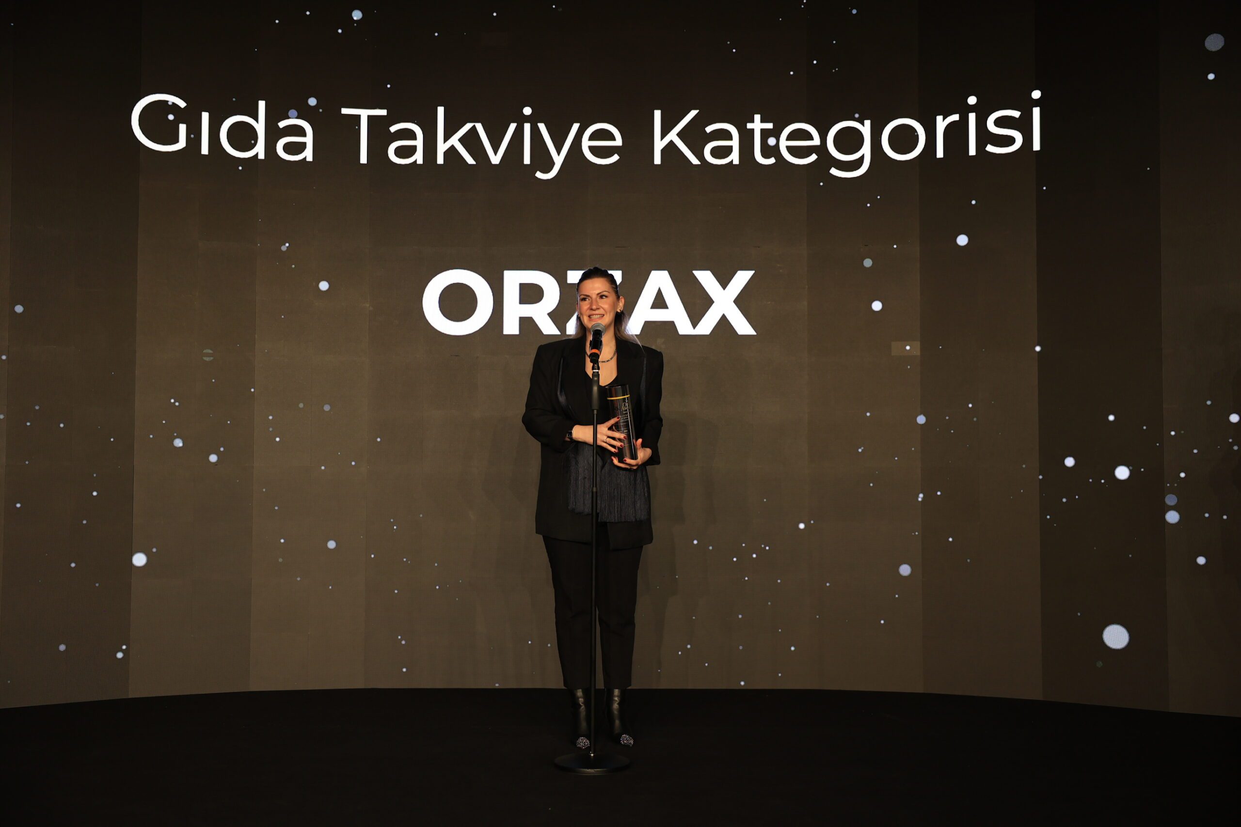 Orzaks İlaç, Tüketicilerin Güveniyle The ONE Awards’ta üçüncü kez ‘Yılın İtibarlı Markası’ Seçildi!