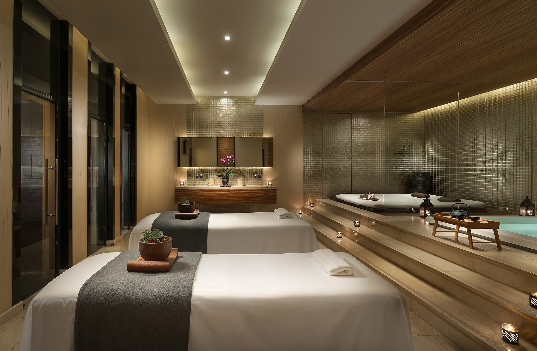 SWISSÔTEL THE BOSPHORUS İSTANBUL’DA   PÜROVEL SPA & SPORT AYRICALIĞIYLA   AQUATİC THERAPY: SUYUN GÜCÜYLE YENİLENİN