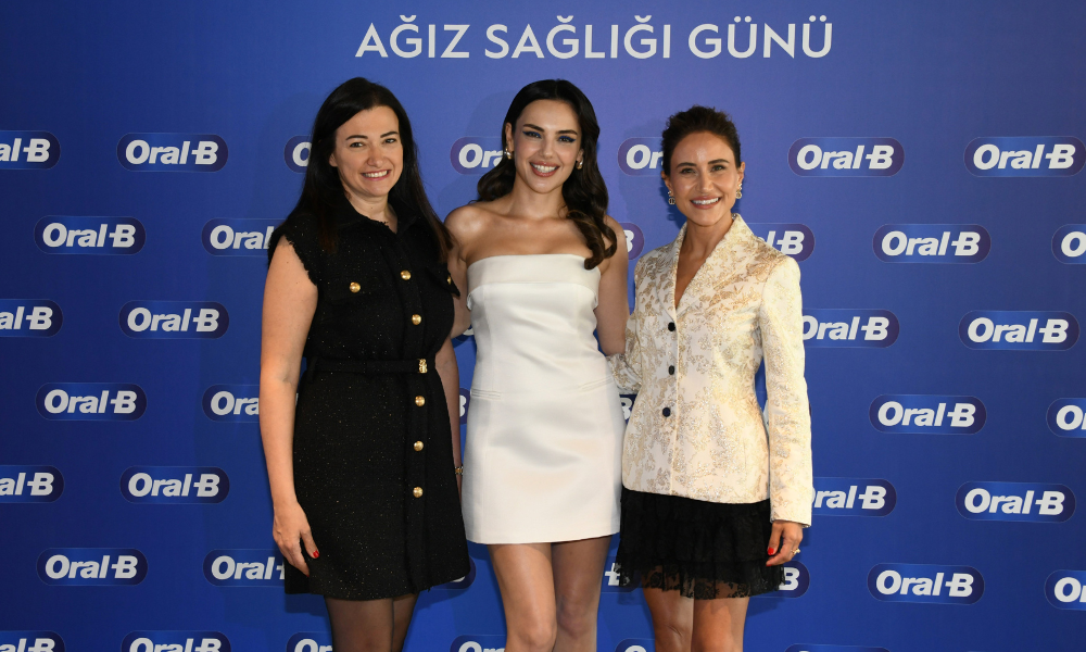Ünlü oyuncu Yağmur Tanrısevsin, sağlıklı gülüşün formülünü verdi!