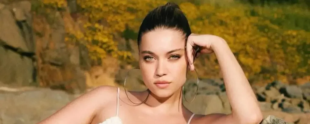Afra Saraçoğlu reklam çekimi için kamera karşısına geçti!