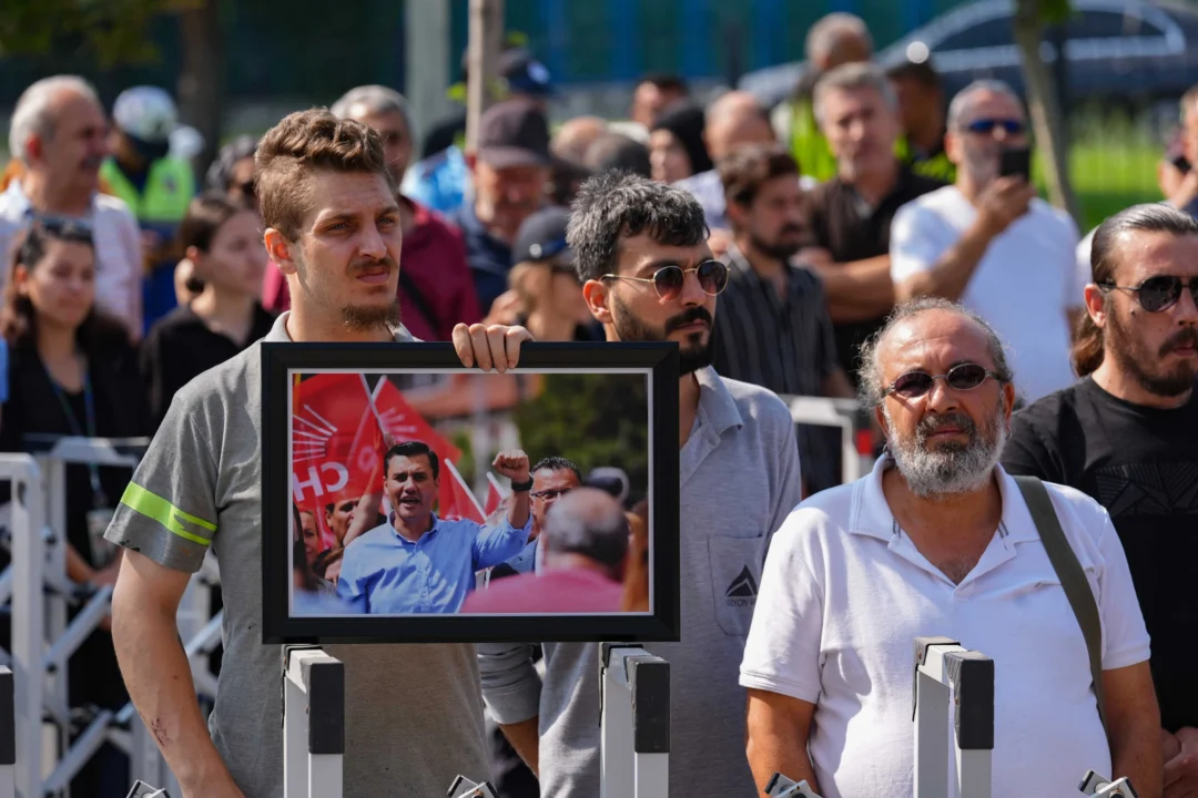 Manisa, Ferdi Zeyrek’i uğurluyor