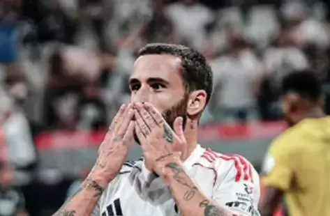 Trabzonspor derbisi öncesi flaş gelişme! Ayrılık iddiaları vardı, Rafa Silva bombası patladı!