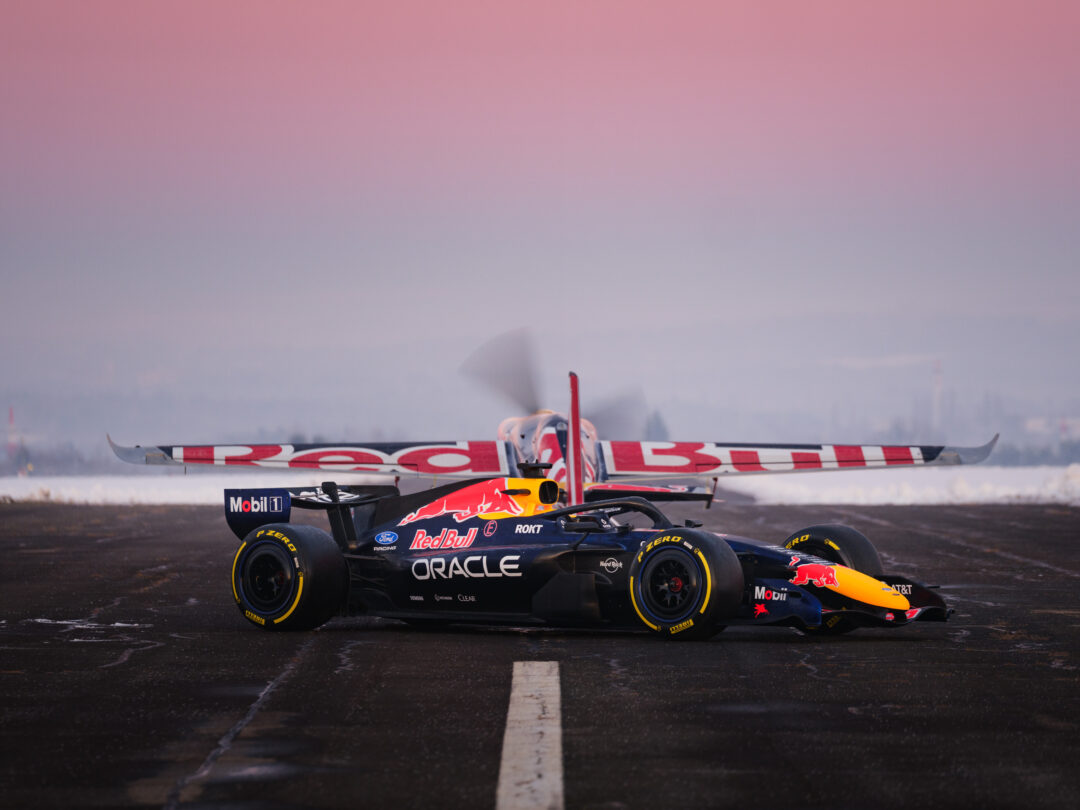 Red Bull 2026 Formula 1 Aracını Sıra Dışı Bir Yöntemle Tanıttı