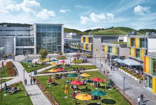ÖZYEĞİN ÜNİVERSİTESİNİN YENİ ÖĞRENCİ YURT PROJESİ İÇİN EBRD İLE İŞ BİRLİĞİ PROTOKOLÜ İMZALANDI
