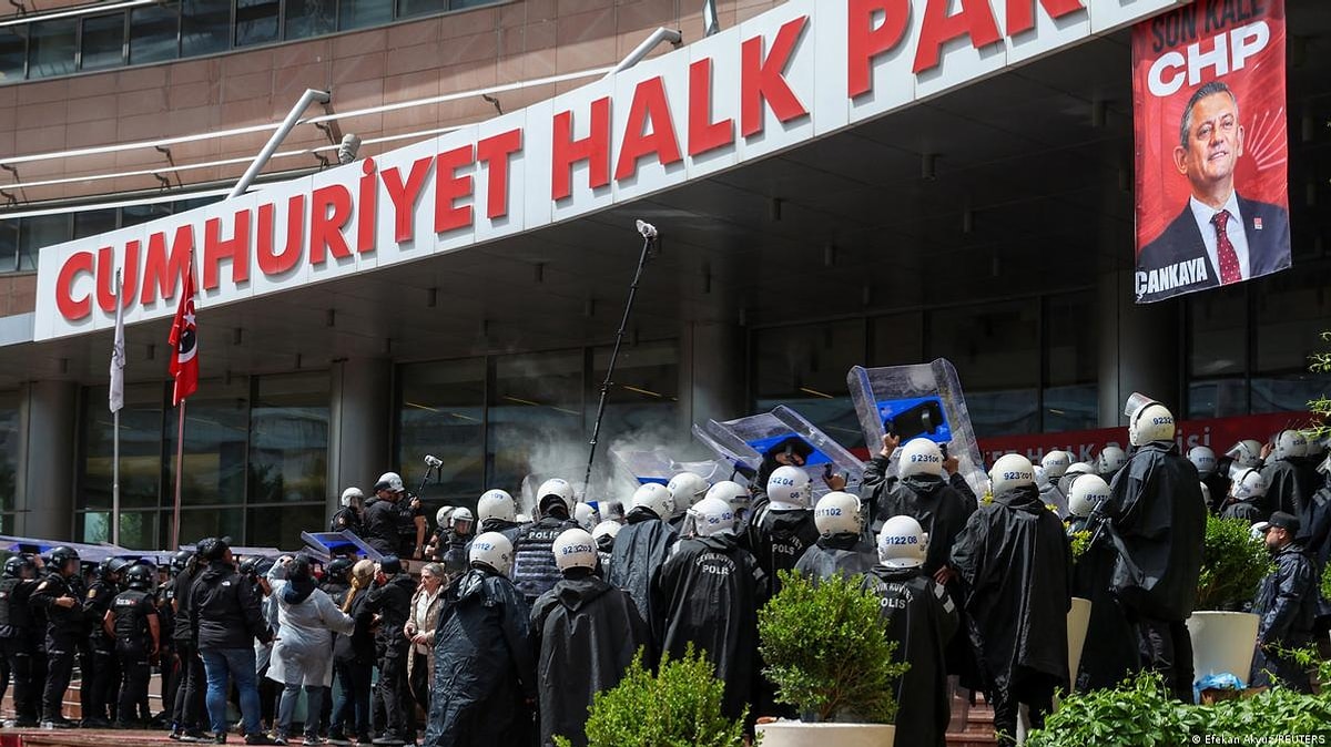 CHP’de Yeni Kurultay Gelişmesi: 111 Milletvekilinden Kurultay Çağrısı Geldi